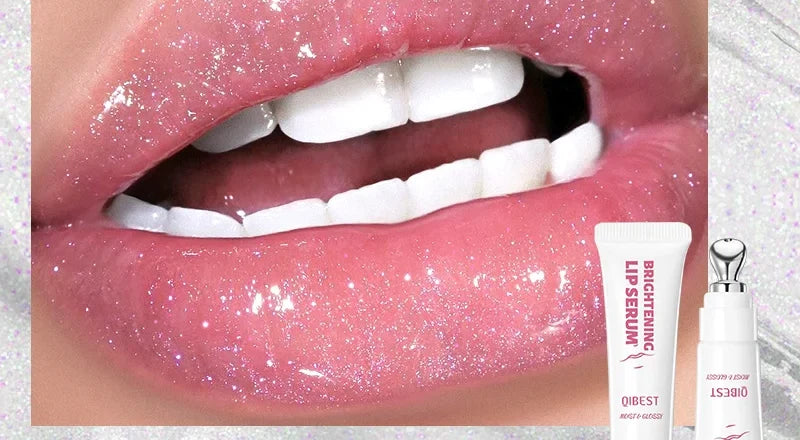 Lèvres scintillantes avec le gloss transparent