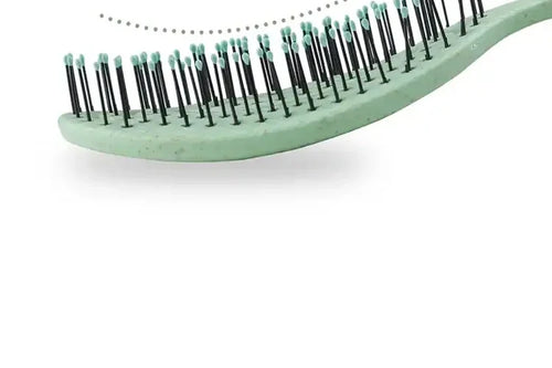 Picots souples de la brosse démêlante, vue rapprochée