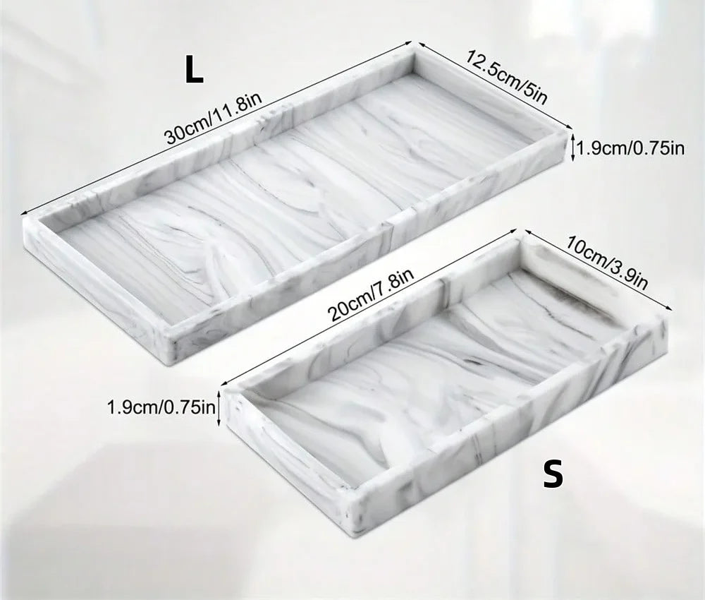Dimensions des plateaux : grand modèle 30 sur 12,5 cm, petit modèle 20 sur 10 cm